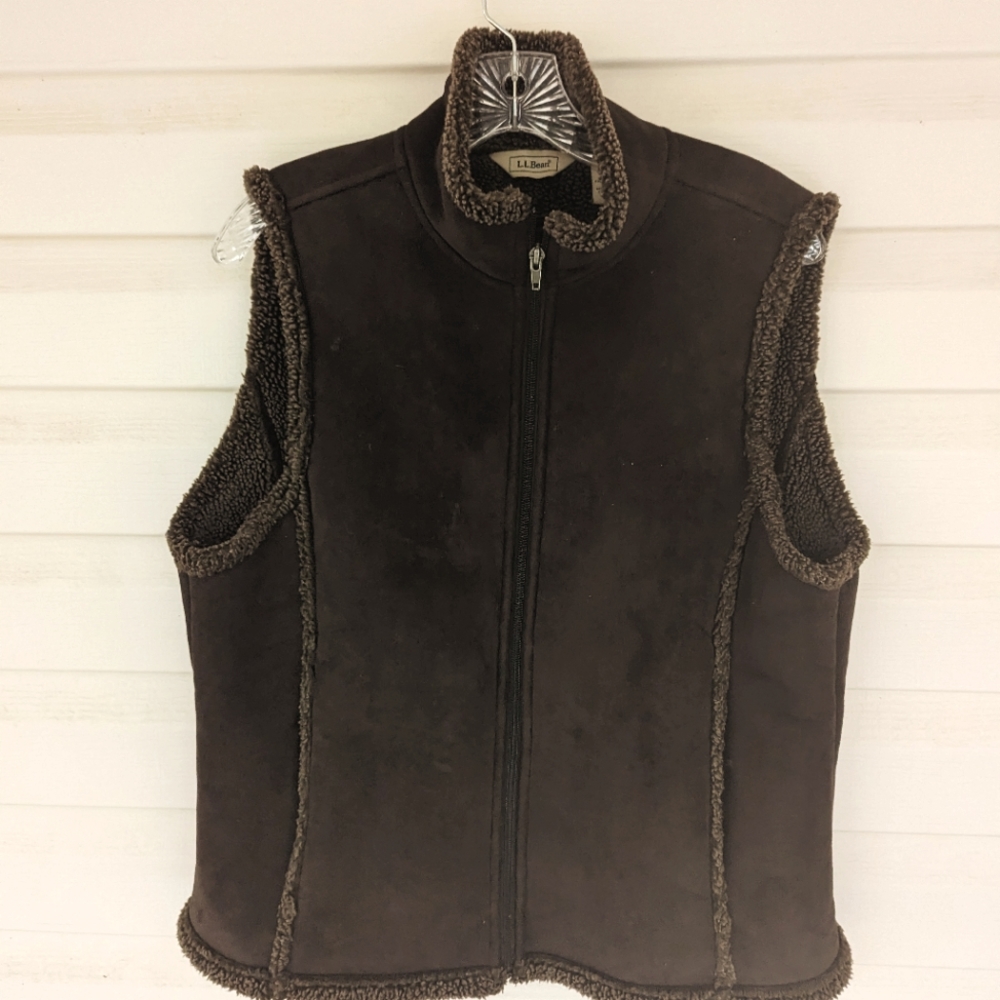 L.L. Bean Brown Sherpa Lining Cozy Vest Size Medium